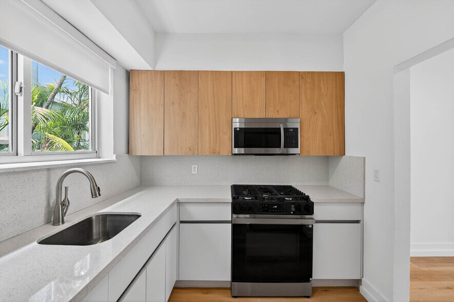 More Photos Of 1535 West Ave, Miami Beach Apartments For Sale