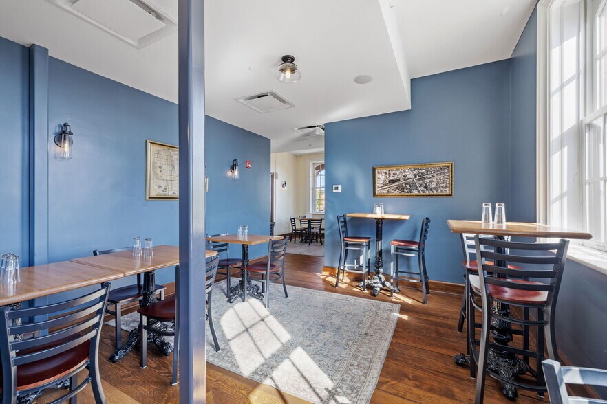 More Photos Of 6811 Hickory St, Tinley Park Bar For Sale