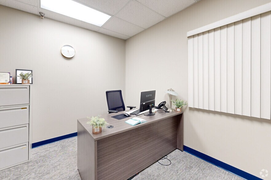 More Photos Of 11212-11376 S Orange Blossom Trl, Orlando Unknown For Lease