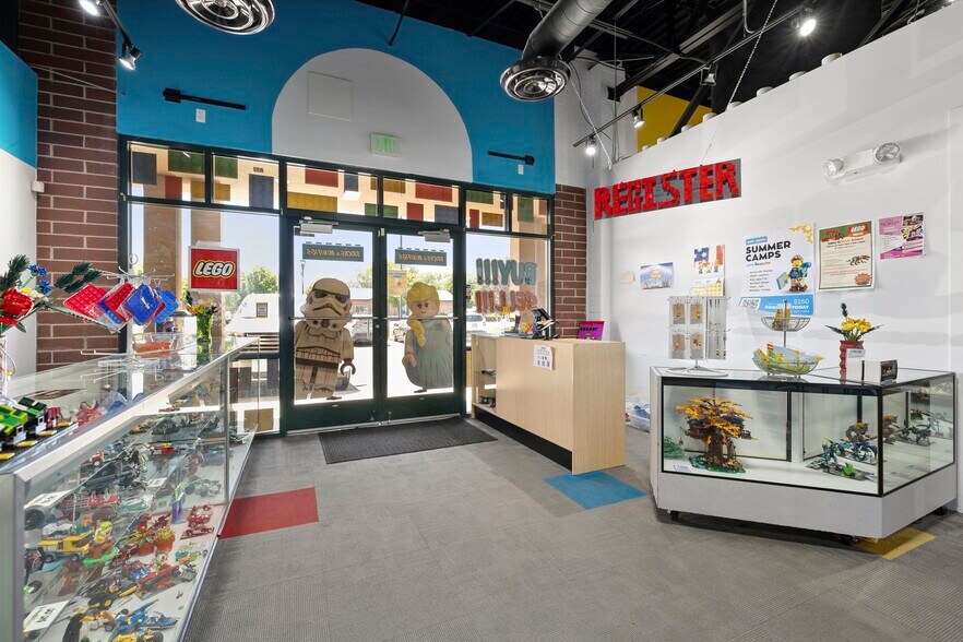 More Photos Of 1086 W South Jordan Pky, South Jordan Freestanding For Sale