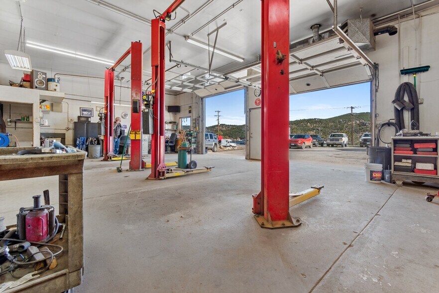 More Photos Of 397 Highway 119, Nederland Auto Repair For Sale