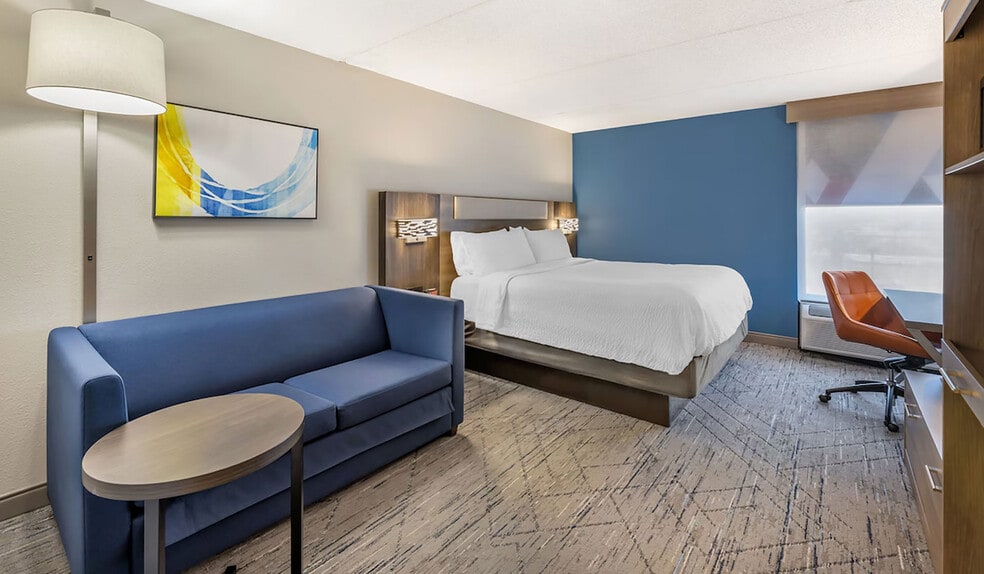 More Photos Of 13330 Cicero Ave, Crestwood Hotel For Sale