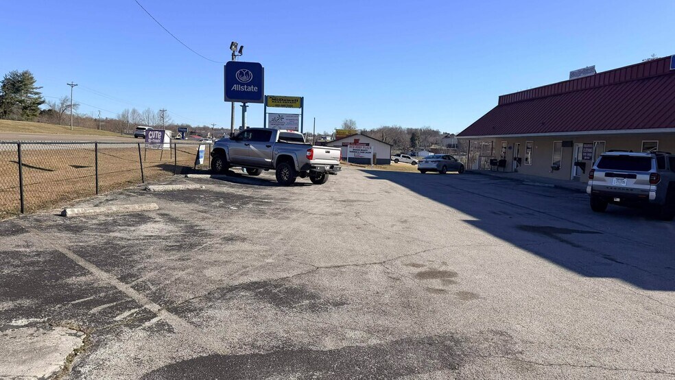 Primary Photo Of 3175 Appalachian Hwy, Jacksboro Office For Sale