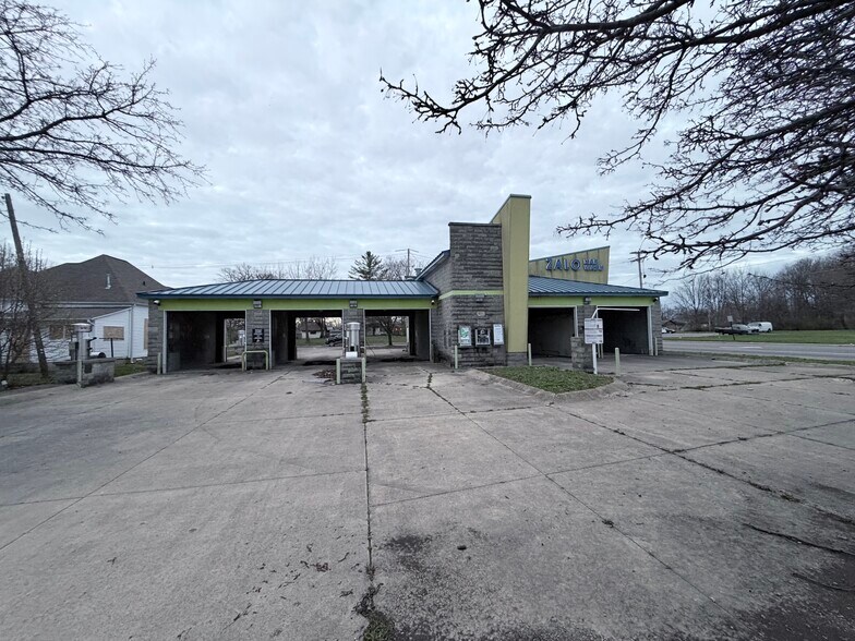 More Photos Of 925 Nichol Ave, Anderson Carwash For Lease