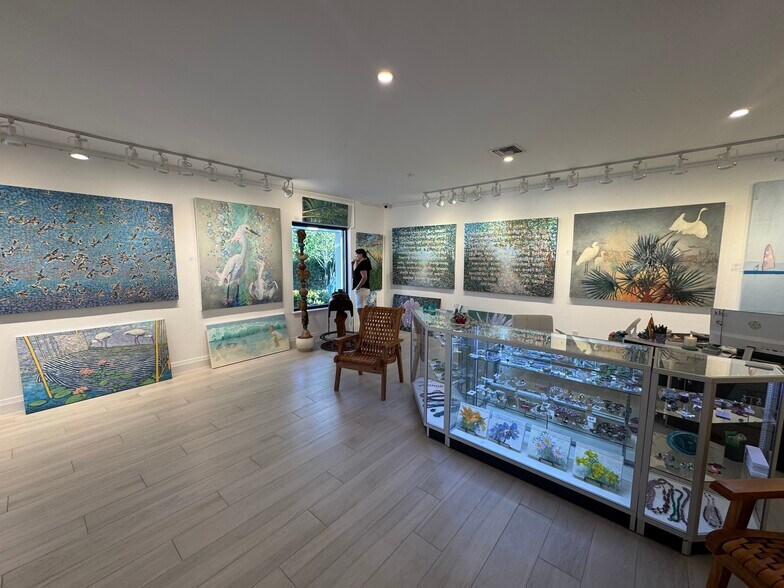 More Photos Of 3954 Bayshore Dr, Naples General Retail For Sale