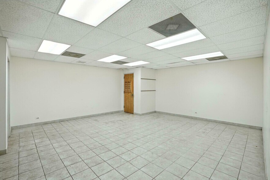 More Photos Of 8130 River Dr, Morton Grove Warehouse For Sale