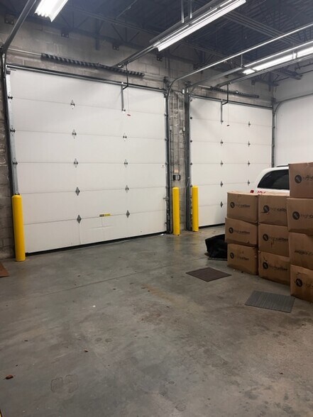 More Photos Of 5901 Technology Center Dr, Indianapolis Office For Lease