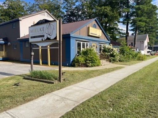 More Photos Of 260 Stockbridge Rd, Great Barrington Freestanding For Sale