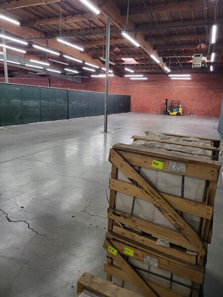 More Photos Of 14100 S Kingsley Dr, Gardena Manufacturing For Lease