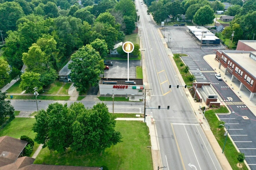 More Photos Of 834 E Division St, Springfield Restaurant For Sale