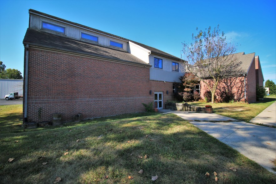 More Photos Of 4700 Northwest Plaza West Dr, Zionsville Loft Creative Space For Sale