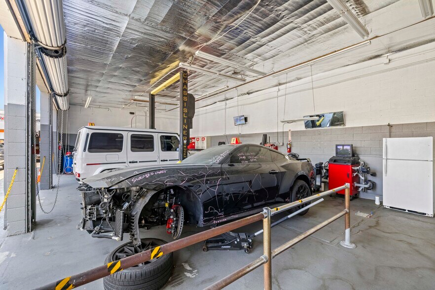 More Photos Of 188 N Daisy Ave, Pasadena Auto Repair For Sale