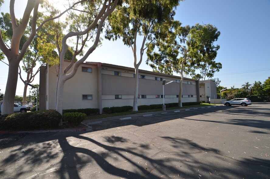 More Photos Of 3325 N Palo Verde Ave, Long Beach Medical For Lease