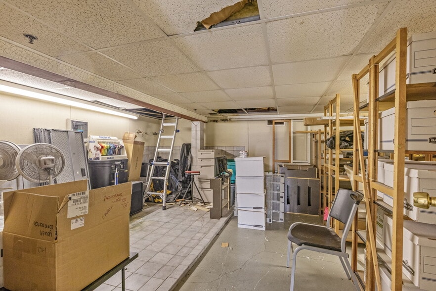 More Photos Of 6580 E Skelly Dr, Tulsa Manufacturing For Sale