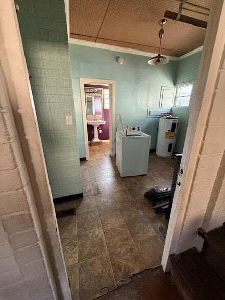 More Photos Of 317 Longwood Dr SW, Huntsville Office Residential For Sale