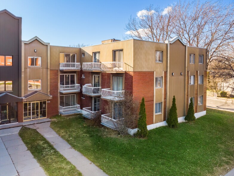 Primary Photo Of 12081 Rue De Montigny, Montréal Apartments For Sale