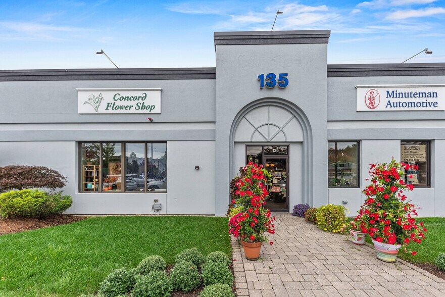 More Photos Of 135 Commonwealth Ave, Concord Storefront Retail Office For Lease