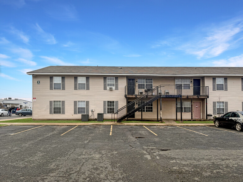 Primary Photo Of 2500 Montgomery Ln, Bossier City Apartments For Sale