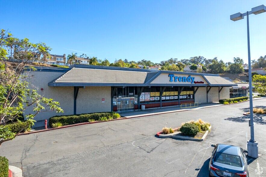 Primary Photo Of 960 S Santa Fe Ave, Vista Storefront For Sale