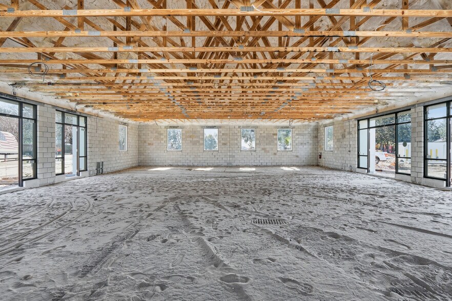 More Photos Of 124 Southern Railway, Oakland Office For Lease