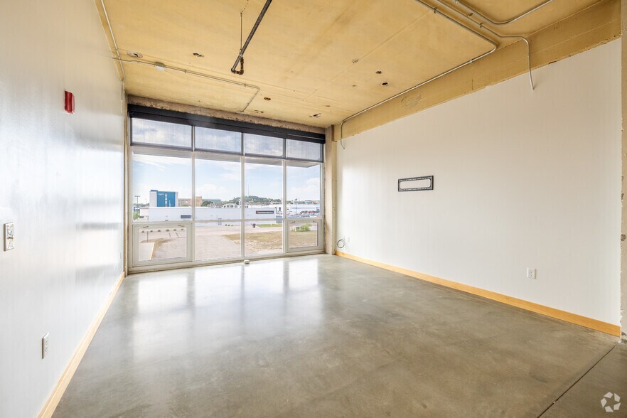 More Photos Of 103 Virginia St, Sioux City Apartments For Lease