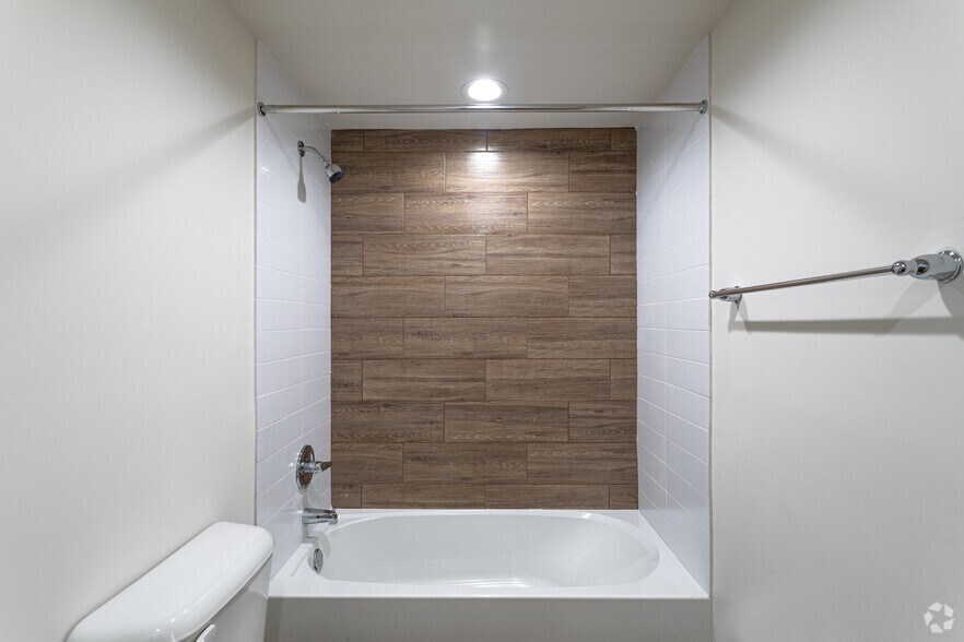 More Photos Of 961 SW 7th St, Miami Apartments For Lease