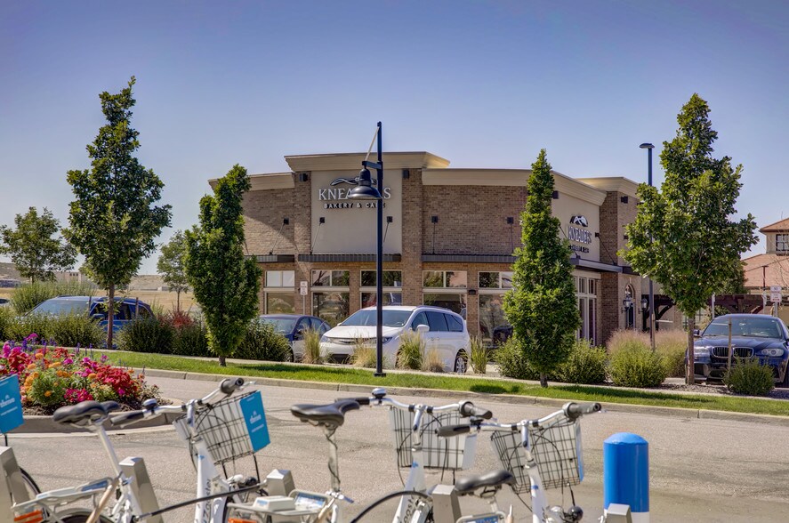 More Photos Of 9846 Zenith Meridian Dr, Englewood Restaurant For Sale