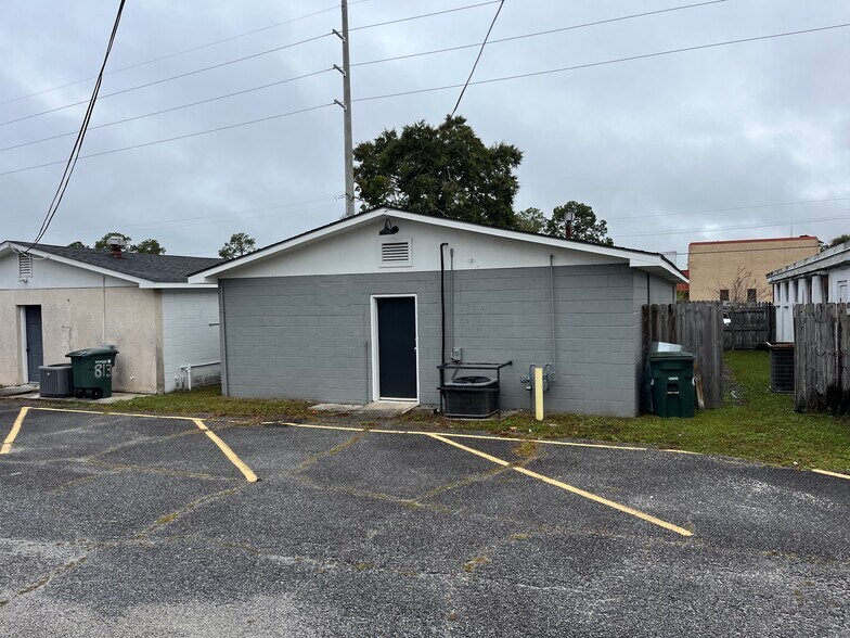 More Photos Of 815 E 66th St, Savannah Medical For Lease