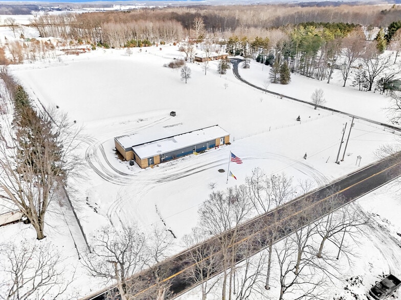 More Photos Of 2565 111th Ave, Allegan Office For Sale