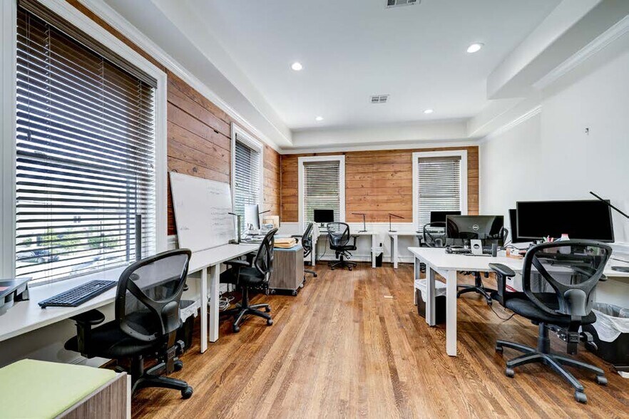 More Photos Of 1214 Elgin St, Houston Medical For Sale