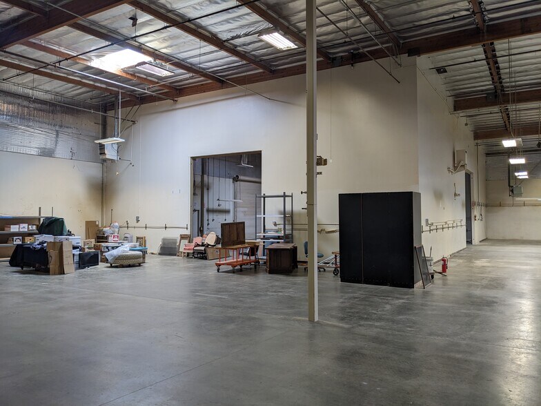 More Photos Of 351 Demeter St, East Palo Alto Warehouse For Lease