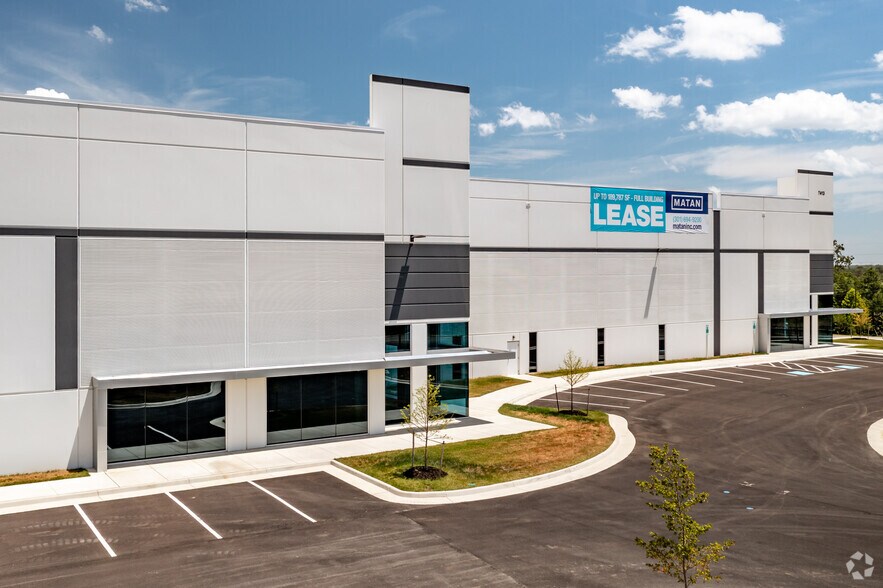 More Photos Of 7413 Cushing Rd, Manassas Warehouse For Lease