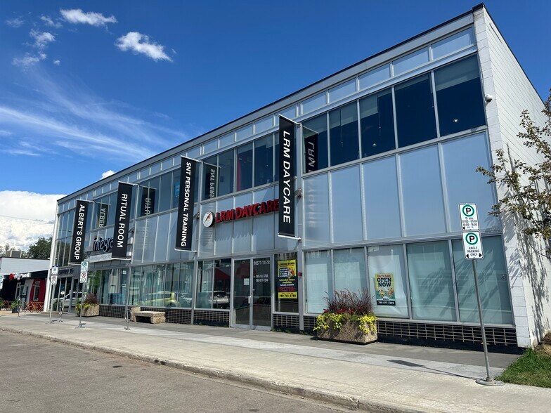 Primary Photo Of 10575-10583 115th St, Edmonton Health Club For Lease