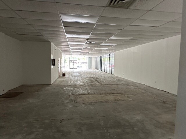 More Photos Of 5251 N University Dr, Lauderhill Freestanding For Lease