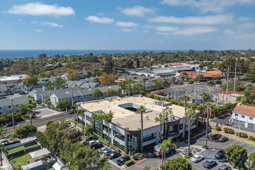 More Photos Of 171 Saxony Rd, Encinitas Medical For Lease