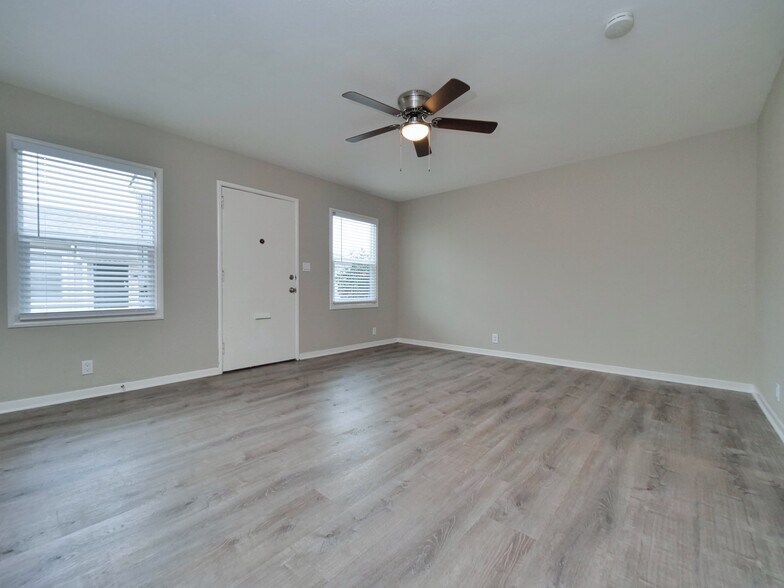 More Photos Of 1315 135th Ave, San Leandro Apartments For Sale