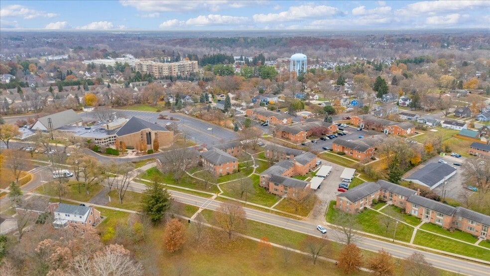 More Photos Of 500 Romeo Rd, Rochester Apartments For Sale