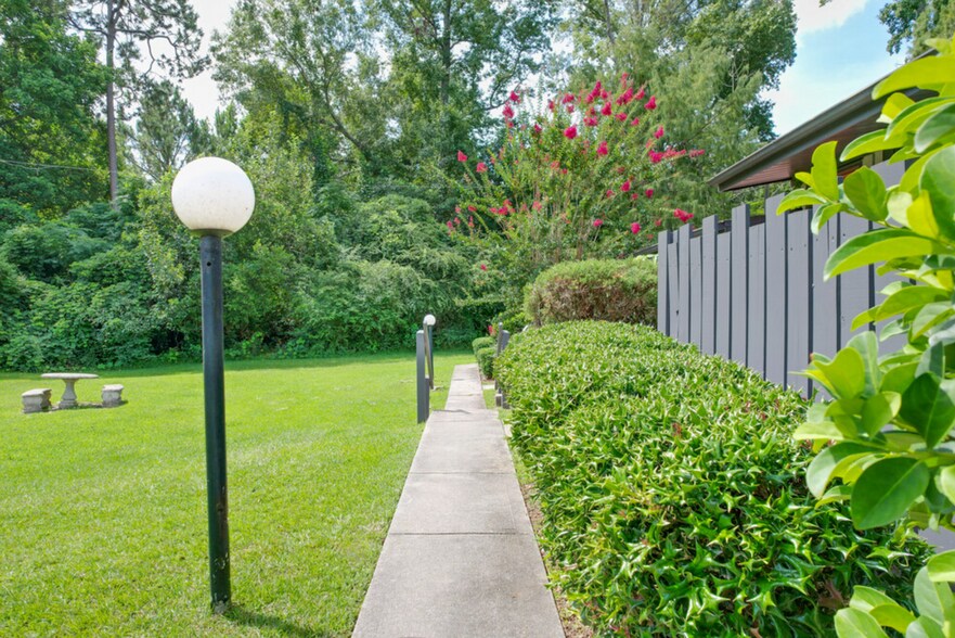 More Photos Of 300 Jones Mill Rd, Statesboro Apartments For Sale