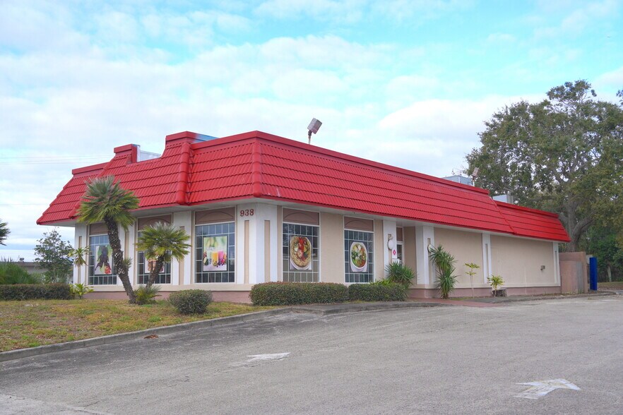 More Photos Of 938 Dixon blvd, Cocoa Restaurant For Sale