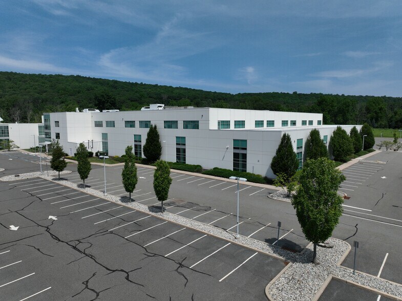 More Photos Of 62 Flanders Bartley Rd, Flanders Office For Sale