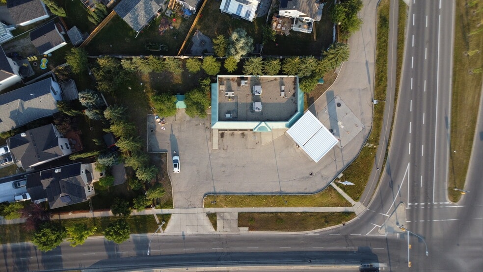 More Photos Of 16311 6th St SW, Calgary Convenience Store For Sale