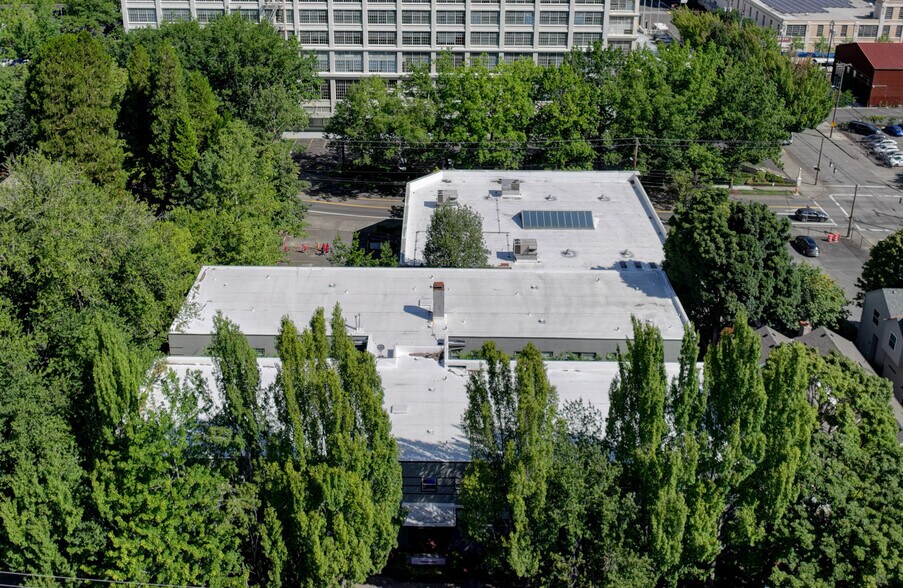 More Photos Of 2737 NW Upshur St, Portland Apartments For Sale