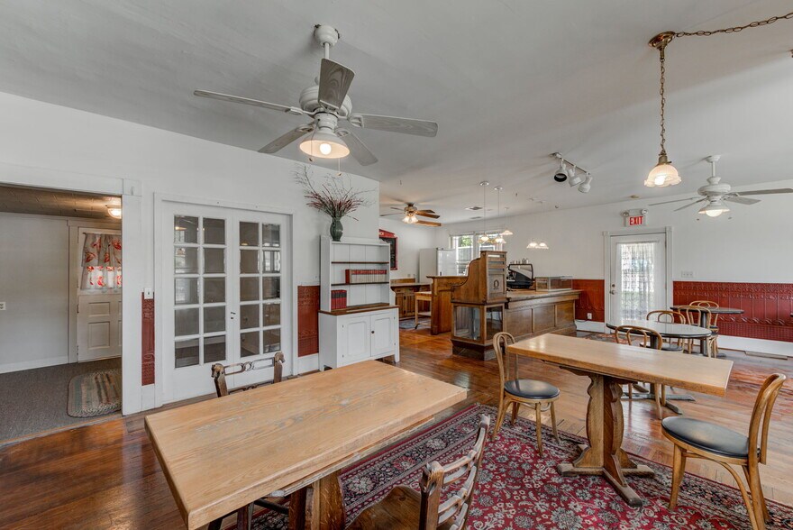 More Photos Of 9430 Main Ave, Cincinnati General Retail For Sale