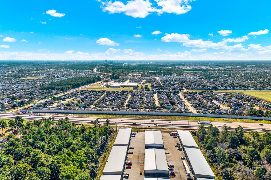 More Photos Of 11709 Boudreaux Rd, Tomball Storefront For Lease