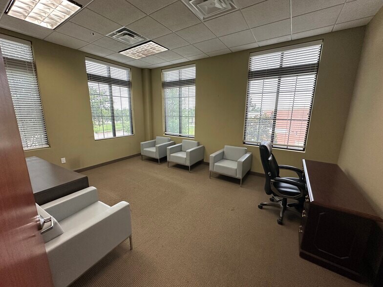 More Photos Of 735 Plaza Blvd, Coppell Office For Lease