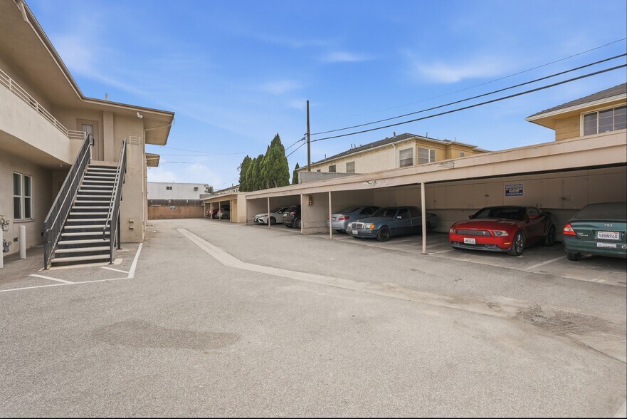 More Photos Of 3575 S Sepulveda Blvd, Los Angeles Apartments For Sale