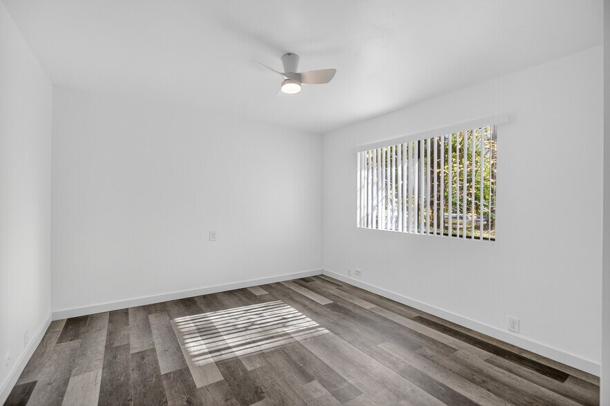 More Photos Of 5897 Pony Express Trl, Pollock Pines Office For Sale