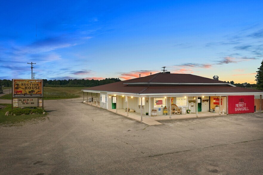 Primary Photo Of 7467 E Houghton Lake Rd, Merritt Restaurant For Sale