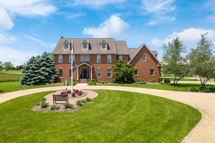 Primary Photo Of 5495 Meese Rd NE, Louisville Sports And Entertainment For Sale