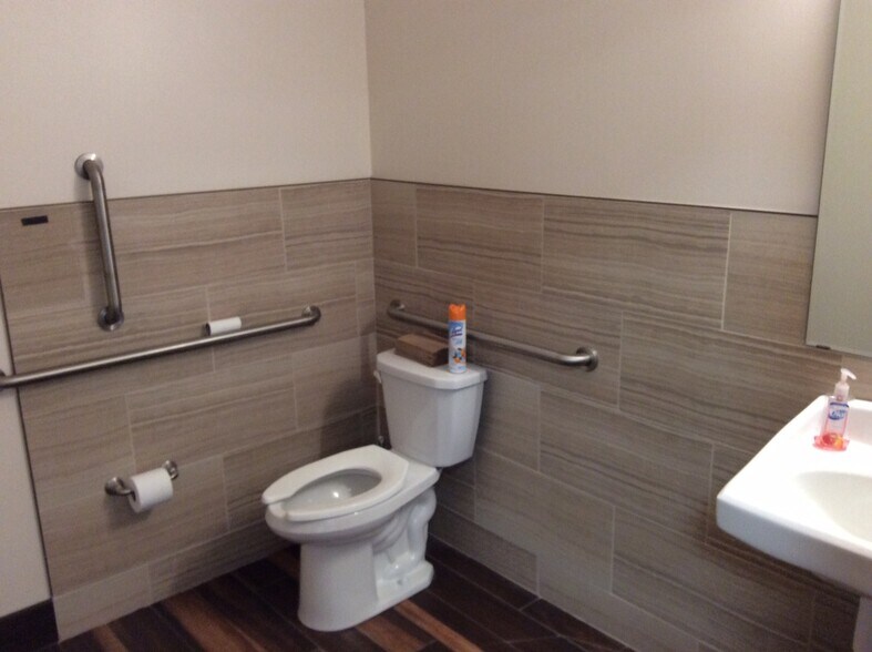 More Photos Of 3151 S Service Dr, Red Wing Storefront Retail Office For Lease